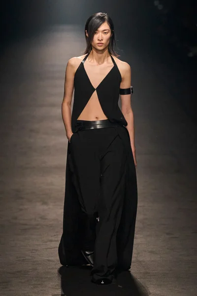 Look 49
